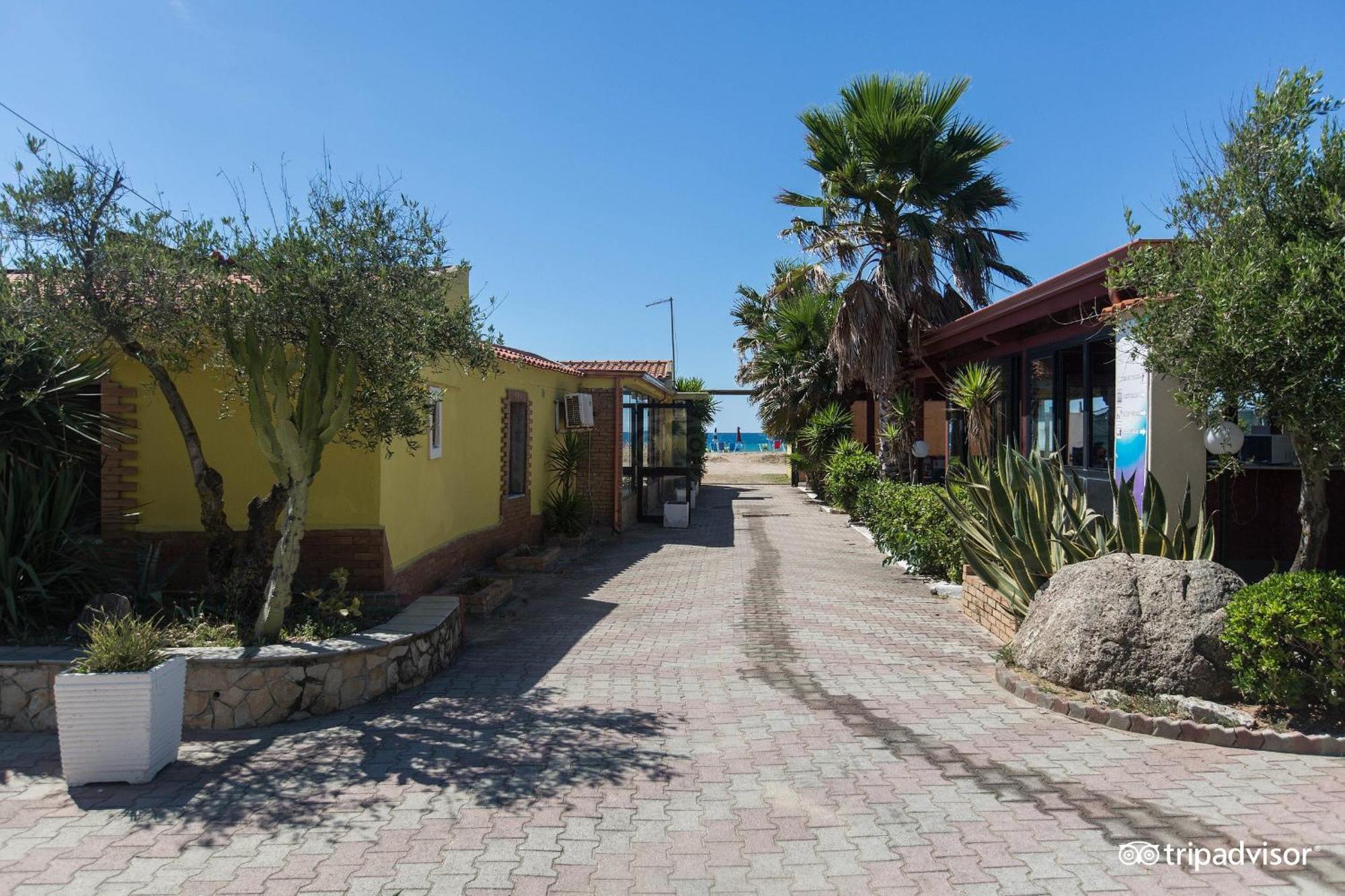 Napeto Village Pizzo  Exterior photo