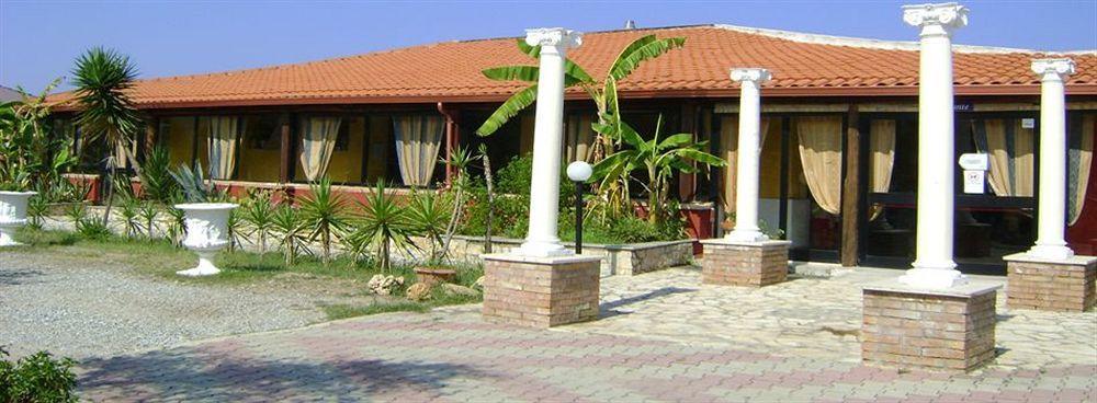 Napeto Village Pizzo  Exterior photo
